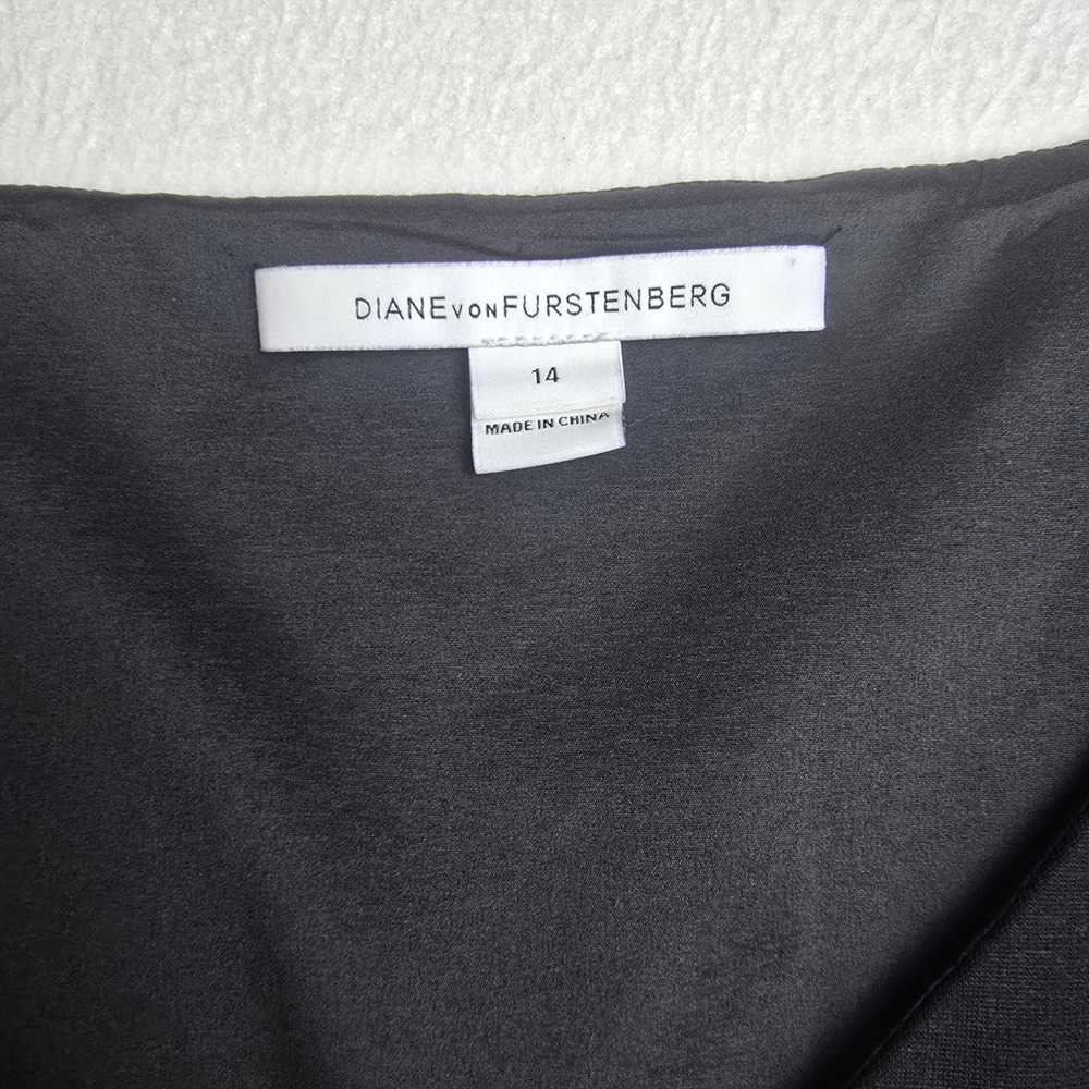 Diane von Furstenberg -744 Bevin Black Ruched V-Neck Sheath Dress Size 14 - Picture 5 of 11